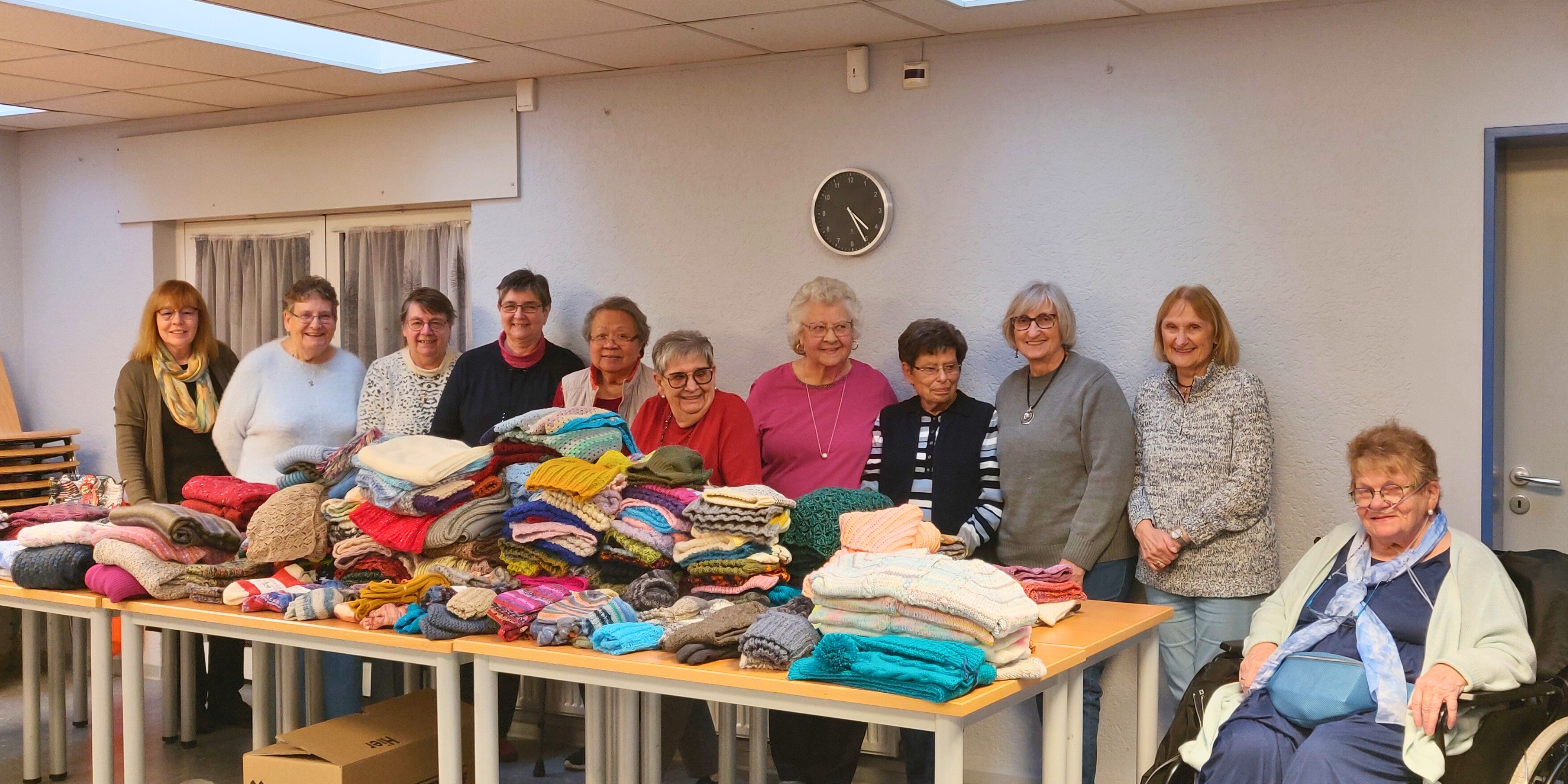 20251107_Spende N�h- und Strickgruppe 